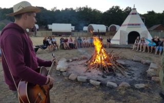 Feu de camps dans le Haras de Val-en-Pré chez Poneys des quatre saisons